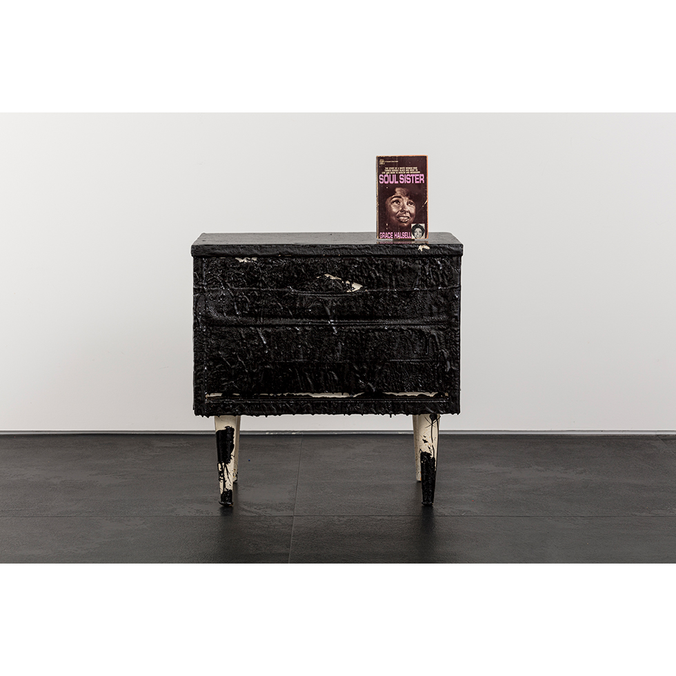 <a href="http://www.ueshima-collection.com/artist-list/130" style="color:inherit">THEASTER GATES</a>:Night Stand for Soul Sister