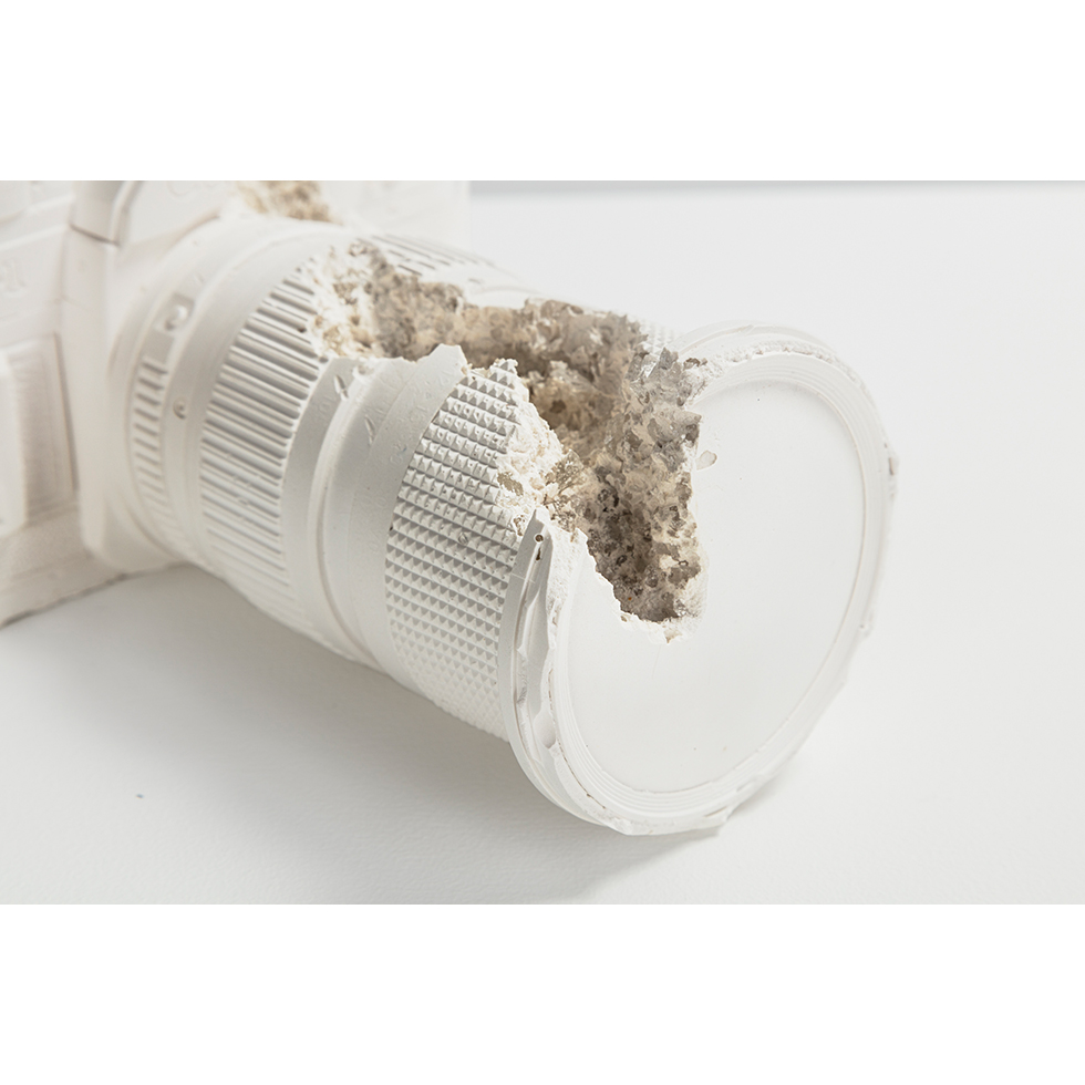 <a href="https://www.ueshima-collection.com/artist-list/7" style="color:inherit">DANIEL ARSHAM</a>:Future Relic 02 (35mm Camera)