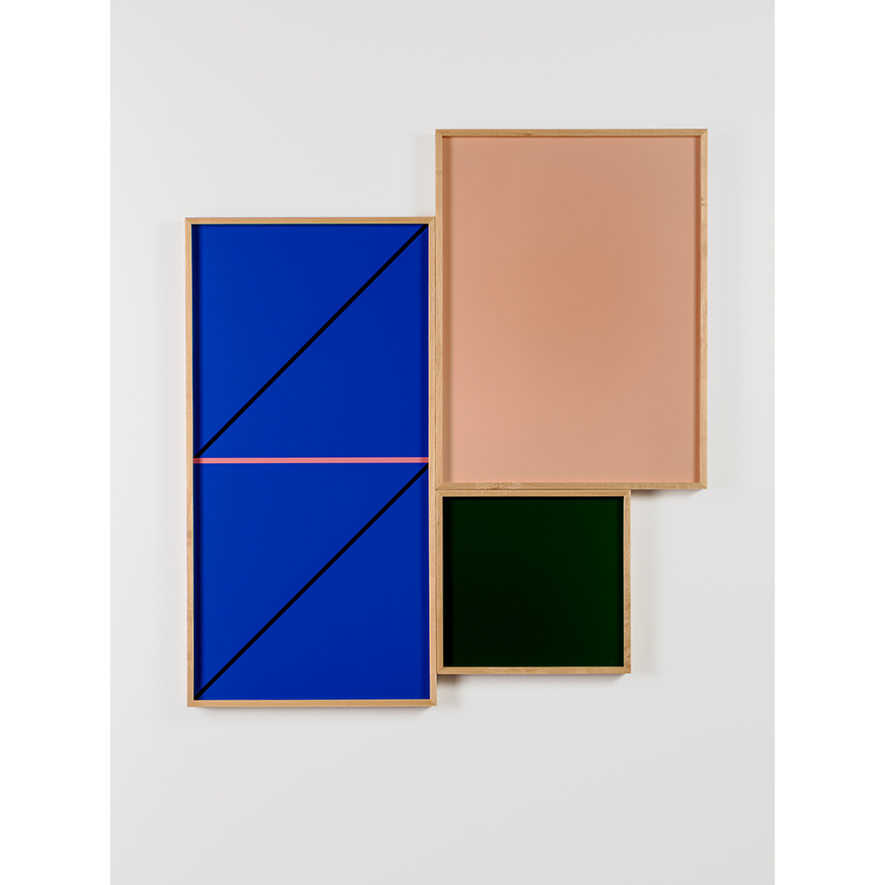 <a href="https://www.ueshima-collection.com/artist-list/159" style="color:inherit">LESLIE HEWITT</a>:Spiral