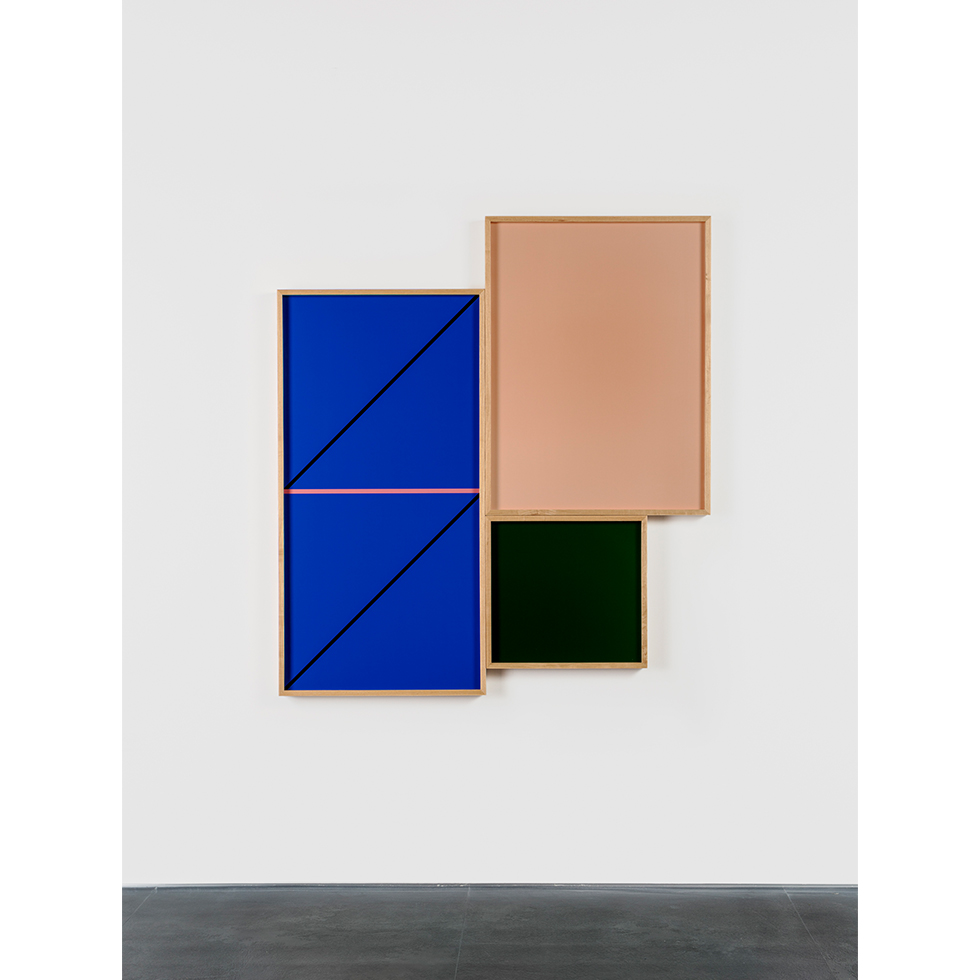 <a href="https://www.ueshima-collection.com/artist-list/159" style="color:inherit">LESLIE HEWITT</a>:Spiral