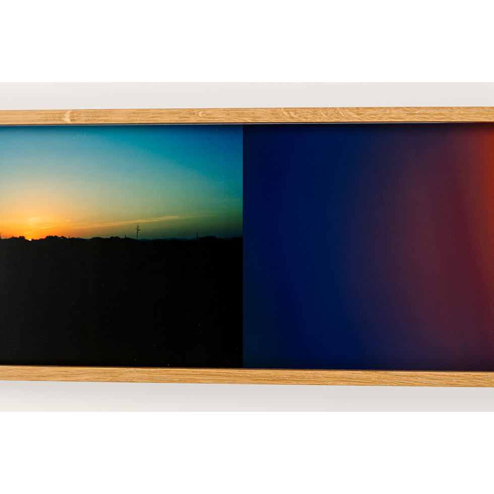 <a href="https://www.ueshima-collection.com/artist-list/159" style="color:inherit">LESLIE HEWITT</a>:Daylight / Daylong 006