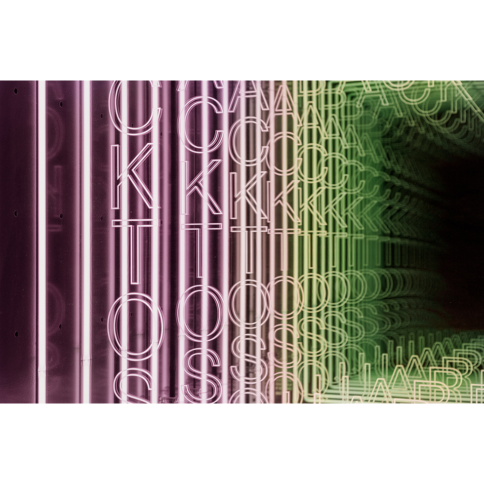 <a href="https://www.ueshima-collection.com/artist-list/192" style="color:inherit">IVÁN NAVARRO</a>:Back to Square One