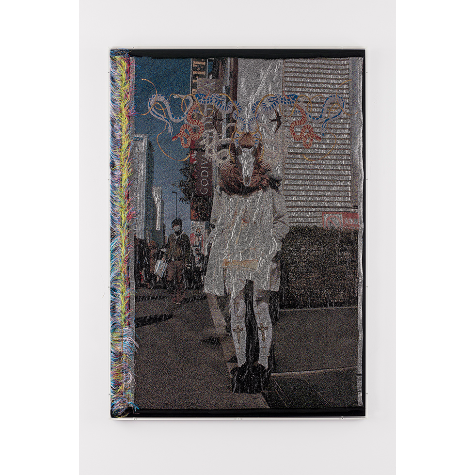 <a href="https://www.ueshima-collection.com/artist-list/63" style="color:inherit">清川あさみ</a> / <a href="https://www.ueshima-collection.com/artist-list/63" style="color:inherit">ASAMI KIYOKAWA</a>:And yet it moves