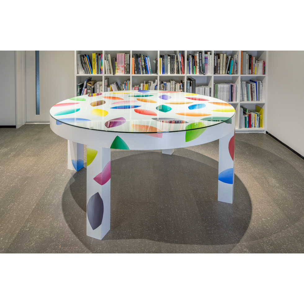 <a href="https://www.ueshima-collection.com/artist-list/230" style="color:inherit">NICOLAS PARTY</a>:Almond Pattern Table