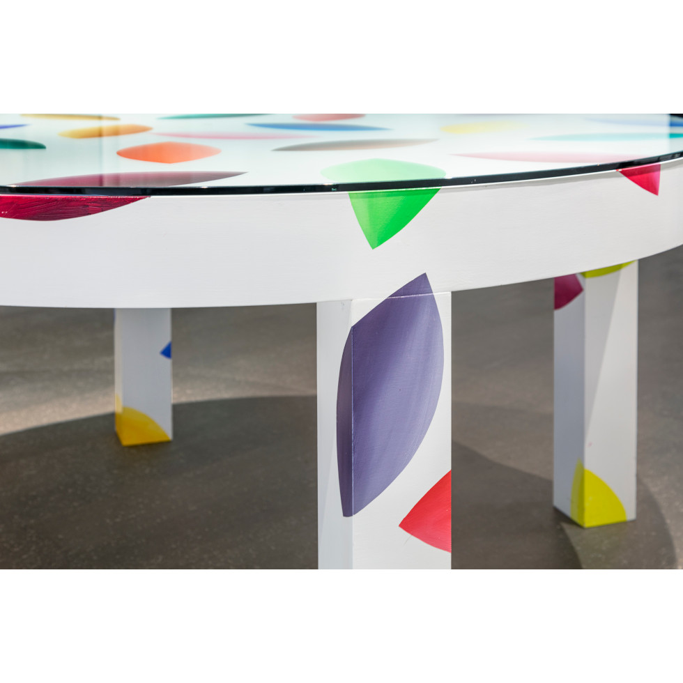 <a href="https://www.ueshima-collection.com/artist-list/230" style="color:inherit">NICOLAS PARTY</a>:Almond Pattern Table