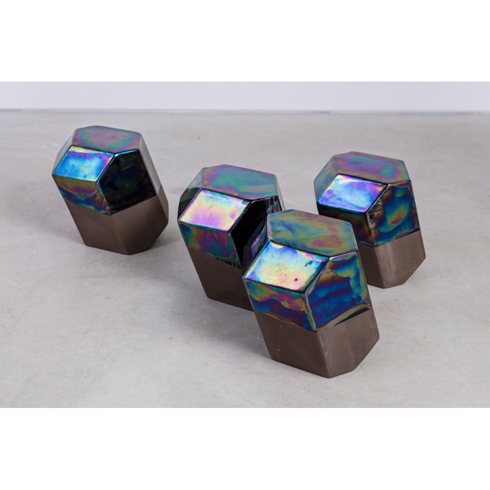 <a href="https://www.ueshima-collection.com/en/artist-list/11" style="color:inherit">OLAFUR ELIASSON</a>:Black Quasi Bricks
