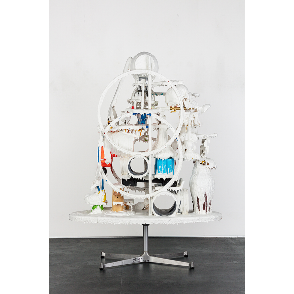 <a href="https://www.ueshima-collection.com/artist-list/162" style="color:inherit">金氏徹平</a> / <a href="https://www.ueshima-collection.com/artist-list/162" style="color:inherit">TEPPEI KANEUJI</a>:White Discharge (Built-up Objects) #48