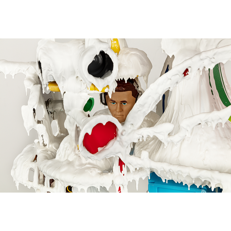 <a href="https://www.ueshima-collection.com/artist-list/162" style="color:inherit">金氏徹平</a> / <a href="https://www.ueshima-collection.com/artist-list/162" style="color:inherit">TEPPEI KANEUJI</a>:White Discharge (Built-up Objects) #48