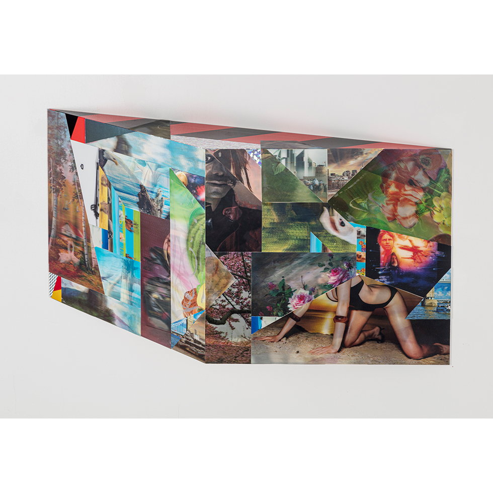 <a href="https://www.ueshima-collection.com/artist-list/162" style="color:inherit">金氏徹平</a> / <a href="https://www.ueshima-collection.com/artist-list/162" style="color:inherit">TEPPEI KANEUJI</a>:Ghost in the Liquid Room(lenticular)#11