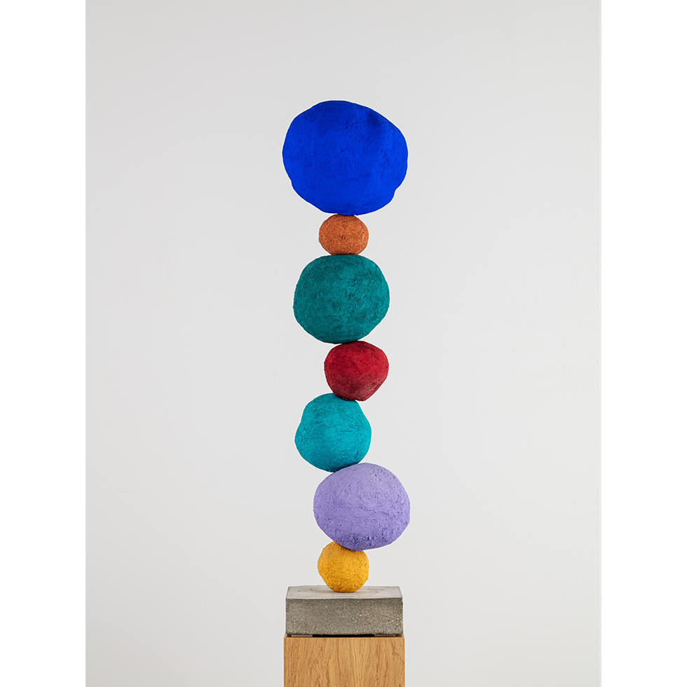 <a href="https://www.ueshima-collection.com/artist-list/274" style="color:inherit">ANNIE MORRIS</a>:Stack 7, Ultramarine Blue