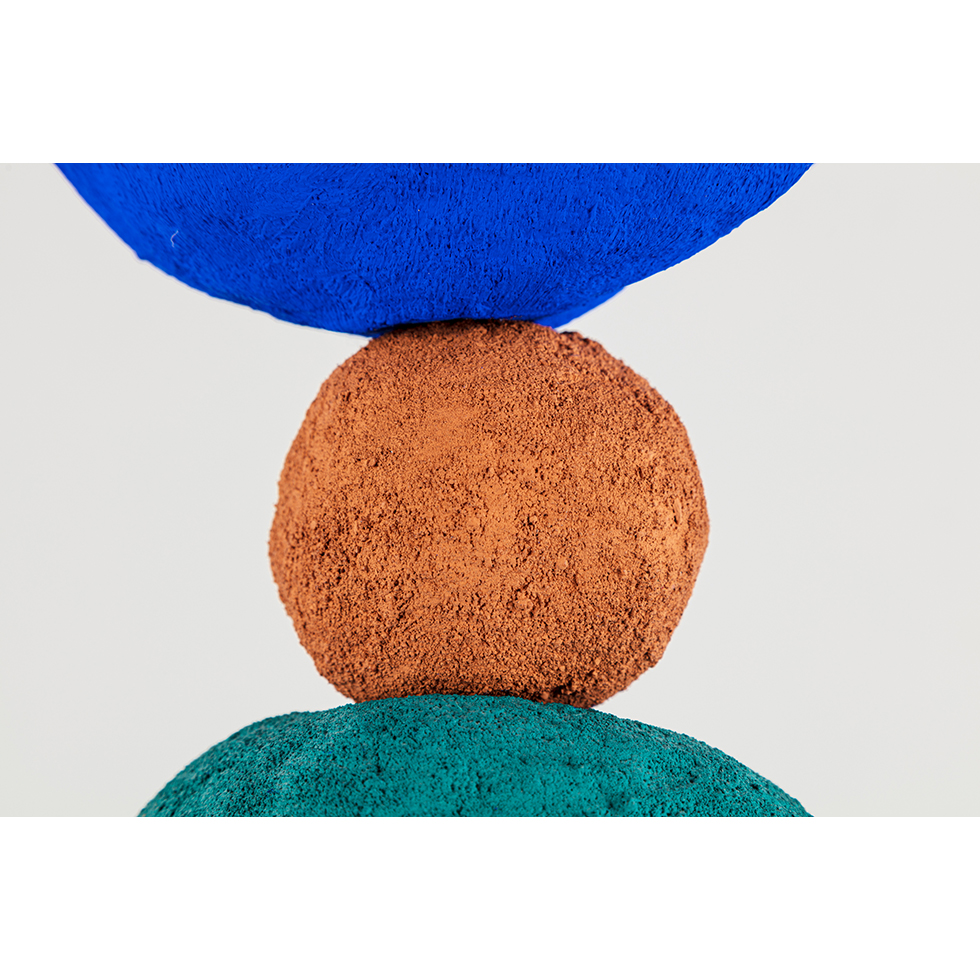 <a href="https://www.ueshima-collection.com/artist-list/274" style="color:inherit">ANNIE MORRIS</a>:Stack 7, Ultramarine Blue