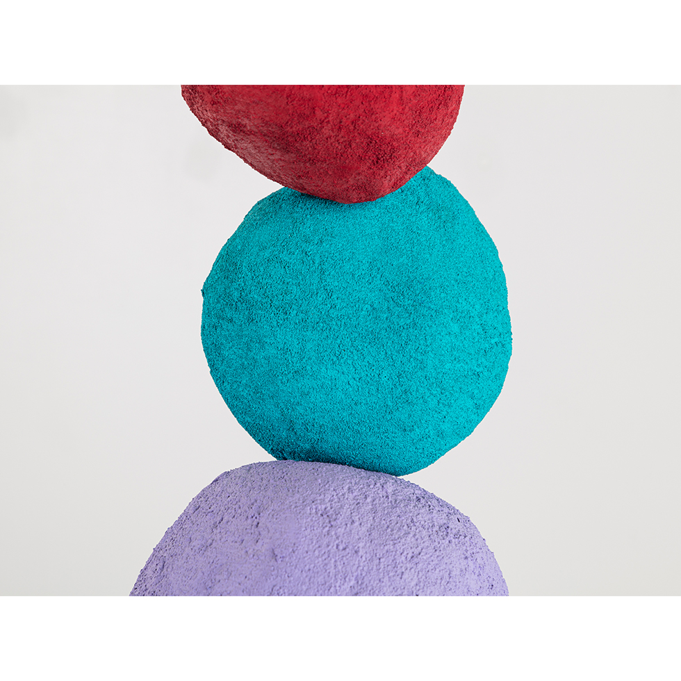 <a href="https://www.ueshima-collection.com/artist-list/274" style="color:inherit">ANNIE MORRIS</a>:Stack 7, Ultramarine Blue