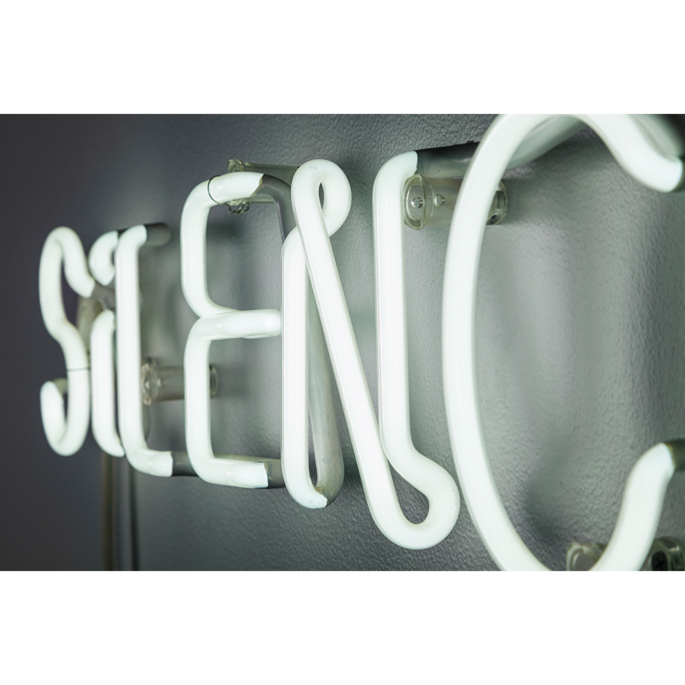 <a href="https://www.ueshima-collection.com/artist-list/285" style="color:inherit">CERITH WYN EVANS</a>:SILENCE