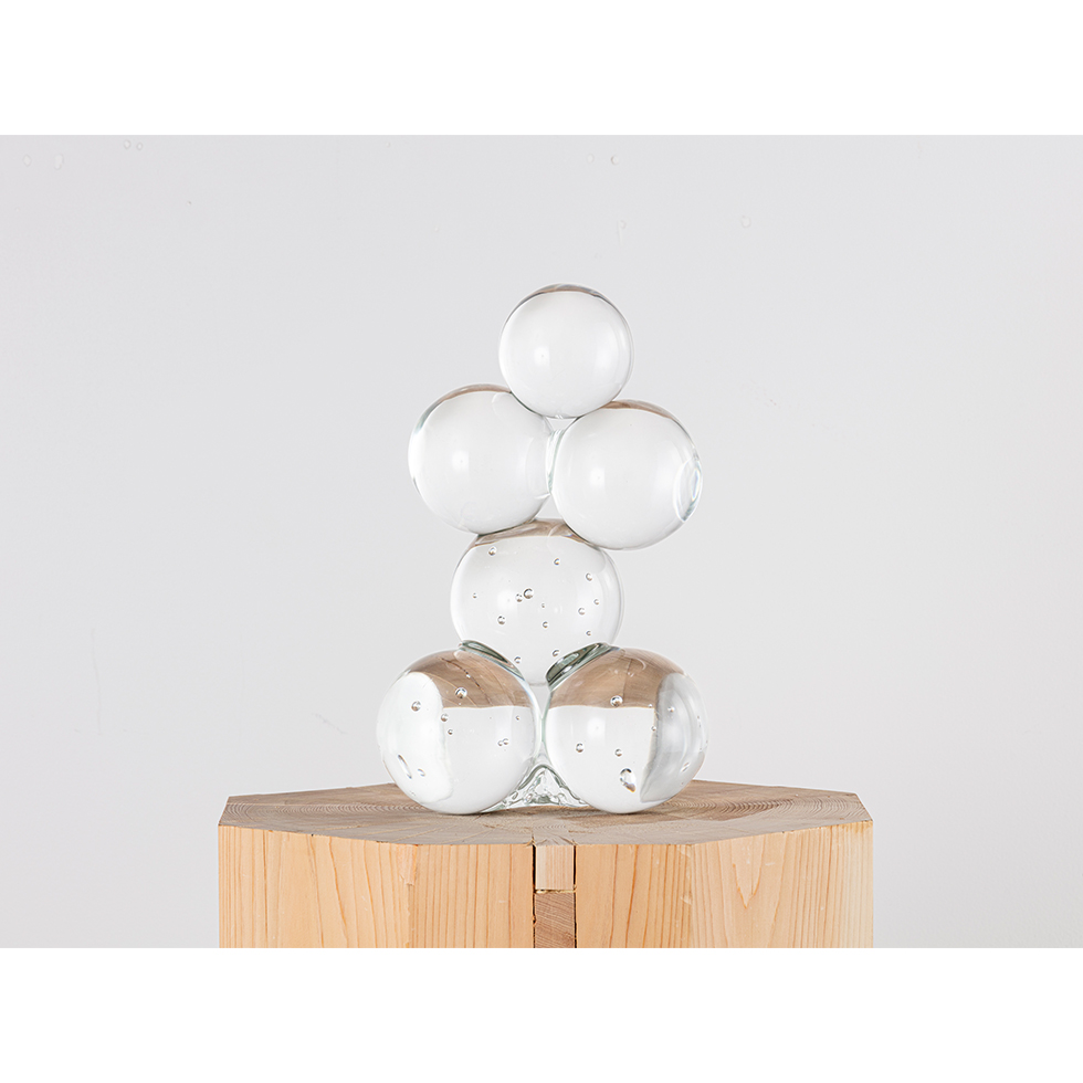 <a href="https://www.ueshima-collection.com/artist-list/288" style="color:inherit">三嶋りつ惠</a> / <a href="https://www.ueshima-collection.com/artist-list/288" style="color:inherit">RITSUE MISHIMA</a>:VENERE