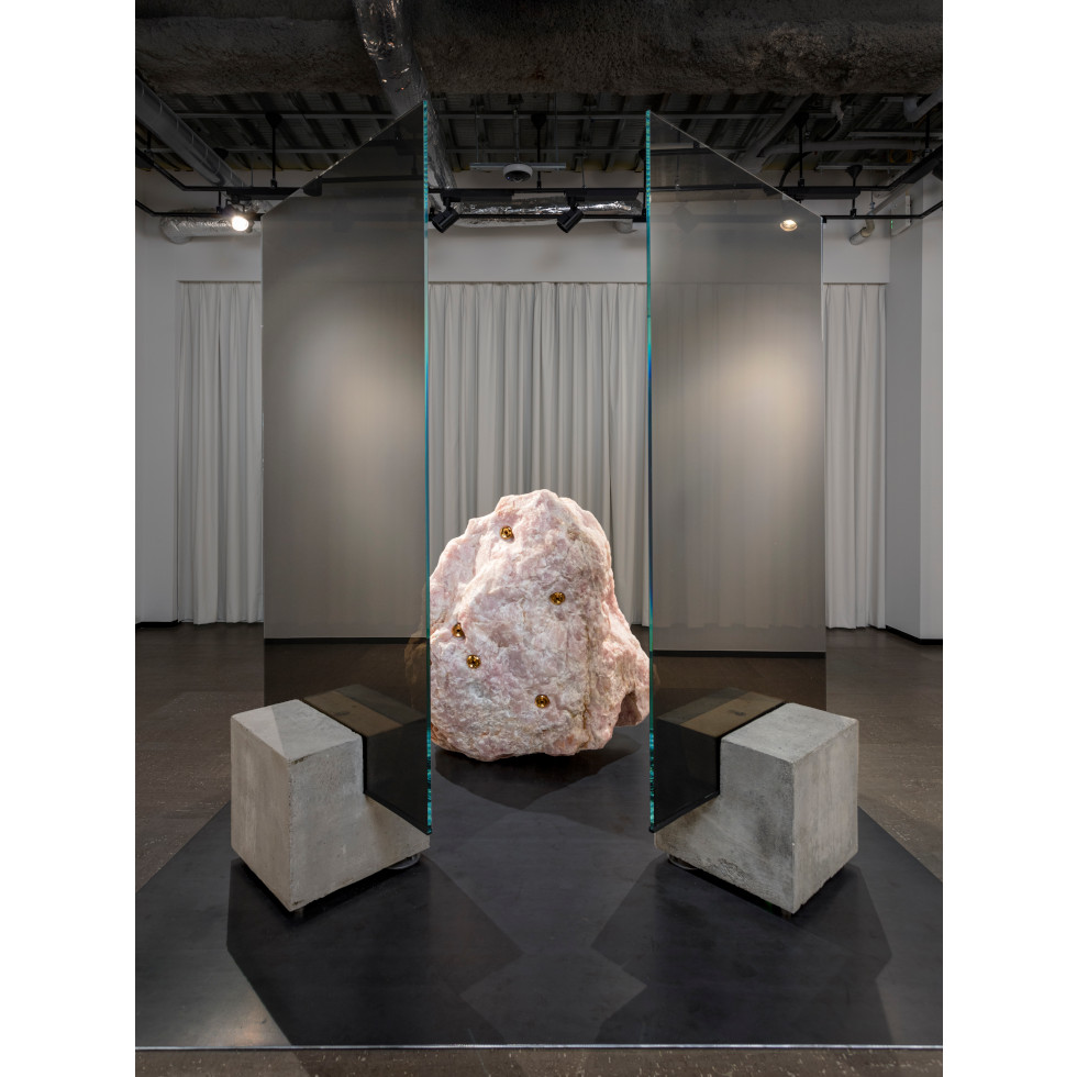 <a href="https://www.ueshima-collection.com/en/artist-list/86" style="color:inherit">MIKA TAJIMA</a>:You Be My Body For Me (Unit 3)