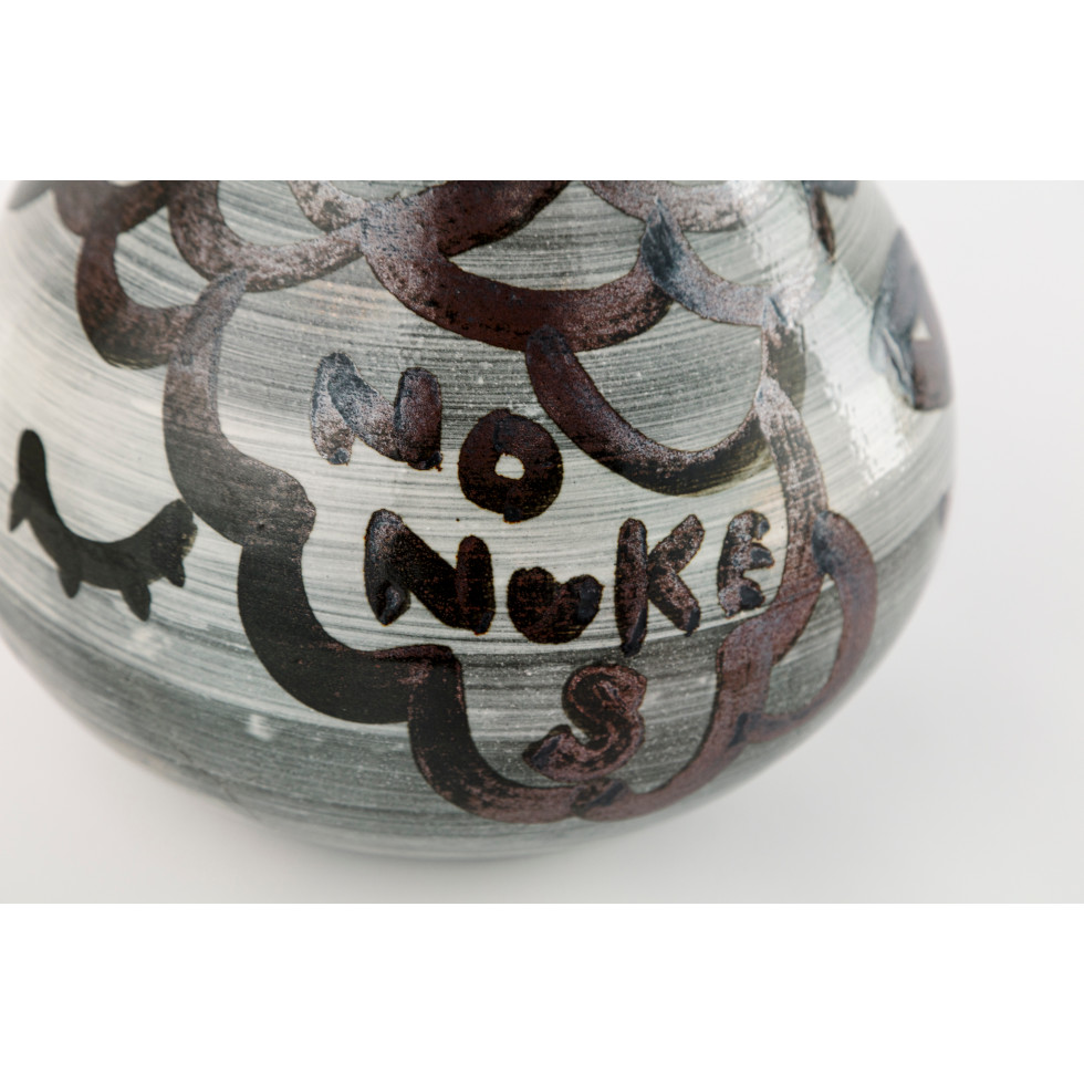 <a href="https://www.ueshima-collection.com/artist-list/312" style="color:inherit">奈良美智</a> / <a href="https://www.ueshima-collection.com/artist-list/312" style="color:inherit">YOSHITOMO NARA</a>:No Nukes