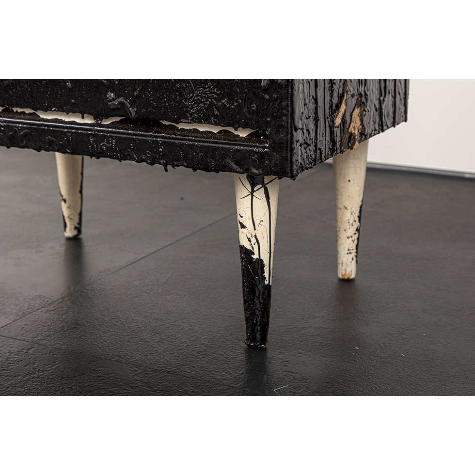 <a href="https://www.ueshima-collection.com/en/artist-list/130" style="color:inherit">THEASTER GATES</a>:Night Stand for Soul Sister