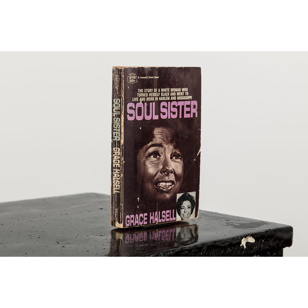 <a href="https://www.ueshima-collection.com/en/artist-list/130" style="color:inherit">THEASTER GATES</a>:Night Stand for Soul Sister